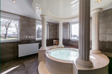 Luxurious holiday cottage in Paliseul with indoor pool, wellness and games for 28 persons in the Ardennes