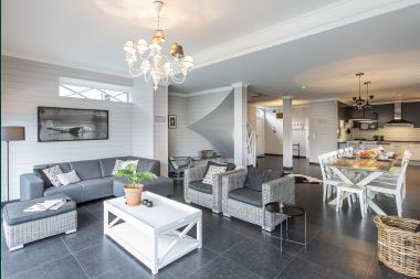 Luxury villa in Paliseul for 8/10 persons in the Ardennes
