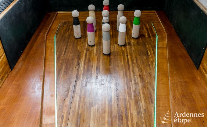 Luxurious holiday cottage in Paliseul with indoor pool, wellness and games for 28 persons in the Ardennes