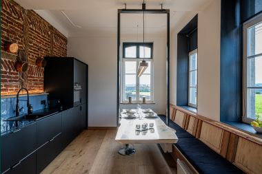 Romantic mansion with sauna and hot tub for 2 people in Petit-Rechain, Ardennes