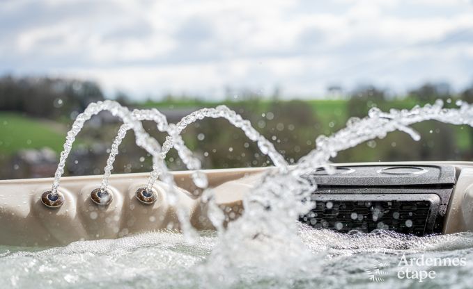 Luxury holiday home in Plombires: villa for 6 people with jacuzzi, 3 bedrooms and private garden