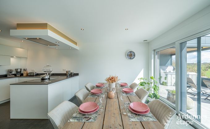 Luxury holiday home in Plombires: villa for 6 people with jacuzzi, 3 bedrooms and private garden