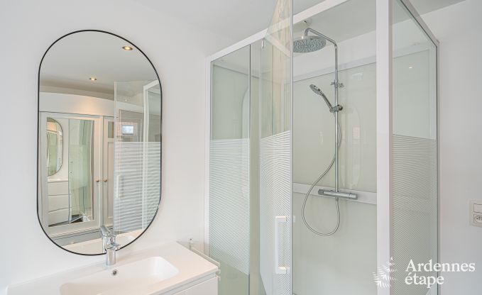 Luxury holiday home in Plombires: villa for 6 people with jacuzzi, 3 bedrooms and private garden