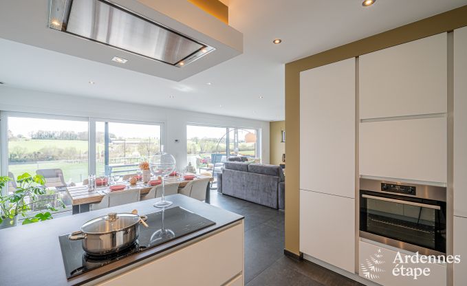 Luxury holiday home in Plombires: villa for 6 people with jacuzzi, 3 bedrooms and private garden