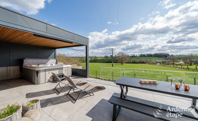 Luxury holiday home in Plombires: villa for 6 people with jacuzzi, 3 bedrooms and private garden