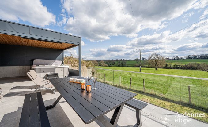 Luxury holiday home in Plombires: villa for 6 people with jacuzzi, 3 bedrooms and private garden