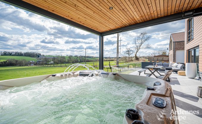 Luxury holiday home in Plombires: villa for 6 people with jacuzzi, 3 bedrooms and private garden