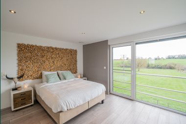 Luxury holiday home in Plombières: villa for 6 people with jacuzzi, 3 bedrooms and private garden