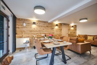 Cozy chalet in Porcheresse with heated pool and space for 4 people in the Ardennes