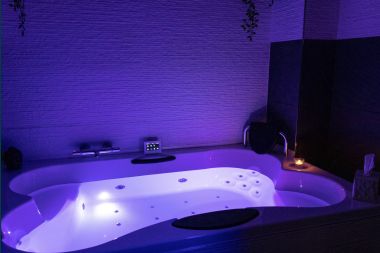 Very pleasant holiday cottage with sauna and jacuzzi in Profondeville for 5 persons in the Ardennes