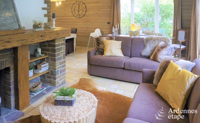 Very pleasant holiday cottage with sauna and jacuzzi in Profondeville for 5 persons in the Ardennes