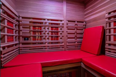 Exceptional charming holiday home in Profondeville for 4 people with jacuzzi, infrared cabin and pontoon on the Meuse