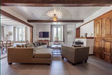 Holiday cottage in Redu for 17/19 persons in the Ardennes