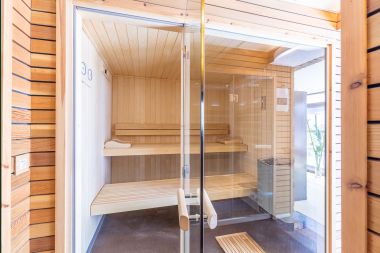 High-end villa in Redu, Ardennes, 9 people, outdoor pool, sauna, steam room, indoor and outdoor jacuzzi, private garden, complete equipment