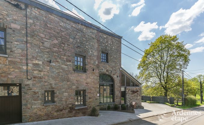 High-end villa in Redu, Ardennes, 9 people, outdoor pool, sauna, steam room, indoor and outdoor jacuzzi, private garden, complete equipment