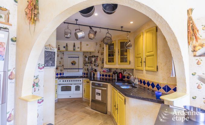 High-end villa in Redu, Ardennes, 9 people, outdoor pool, sauna, steam room, indoor and outdoor jacuzzi, private garden, complete equipment