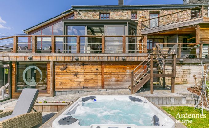 High-end villa in Redu, Ardennes, 9 people, outdoor pool, sauna, steam room, indoor and outdoor jacuzzi, private garden, complete equipment