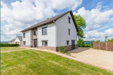 Dog-friendly holiday home for 10 people in Rendeux