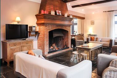 Castle in Rochefort for 18 persons in the Ardennes