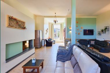 Castle in Rochefort for 48 persons in the Ardennes