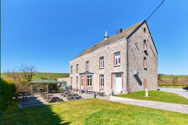 Castle in Rochefort for 48 persons in the Ardennes
