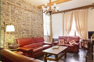 Holiday cottage in Rochefort for 15 persons in the Ardennes
