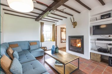 Holiday cottage in Rochefort for 12/14 persons in the Ardennes