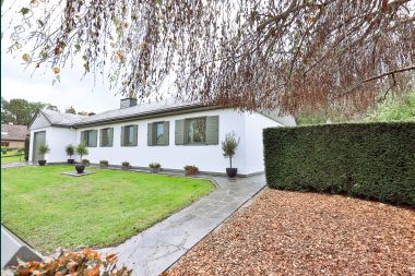 Holiday cottage in Rochefort for 8 persons in the Ardennes