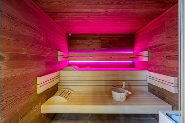 Large holiday home in Rochefort: comfortable accommodation for 26 people with sauna and private garden in the Ardennes