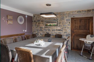 Holiday cottage in Rochefort for 18 persons in the Ardennes