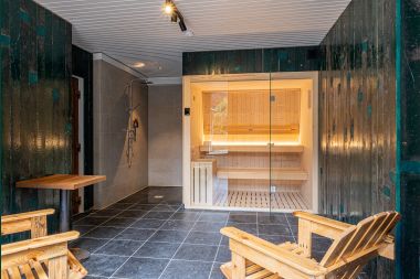 Large holiday home in Rochefort for 25 people with 11 bedrooms, 11 bathrooms, sauna and bar