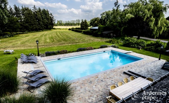 Authentic holiday villa with pool for 13 pers. to rent in Rochefort