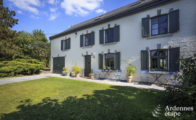 Holiday cottage in Rochefort for 12/14 persons in the Ardennes