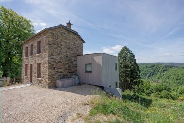 Holiday cottage in Rochehaut for 10/11 persons in the Ardennes
