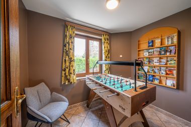Cozy holiday home in Rochehaut: ideal for 9 people. With playroom and bicycle storage