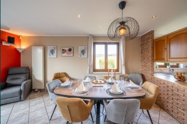 Cozy holiday home in Rochehaut: ideal for 9 people. With playroom and bicycle storage