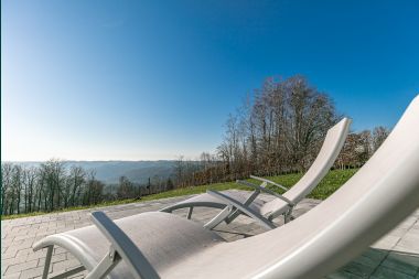 Holiday cottage in Rochehaut for 8 persons in the Ardennes