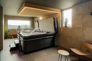 Spacious and comfortable holiday home for 16 people in Rochehaut, Ardennes.