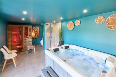 Modern holiday home in Rochehaut in the Ardennes