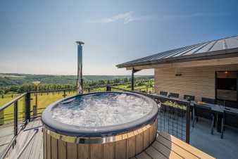 Luxurious villa in Rochehaut: modern accommodation for 12-14 people with garden and hot tub