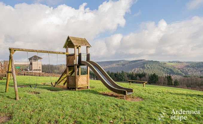 Spacious and comfortable holiday home for 16 people in Rochehaut, Ardennes.