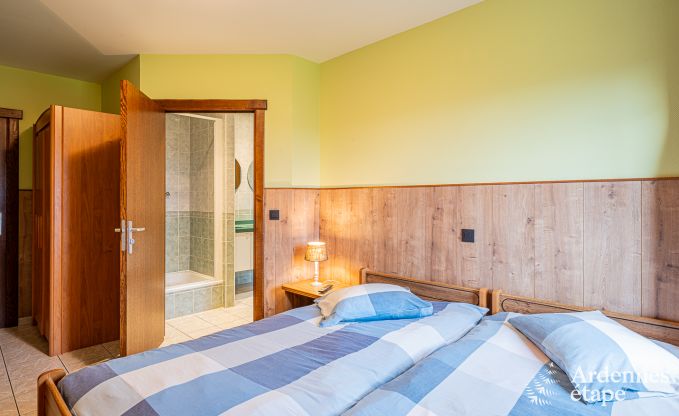 Spacious and comfortable holiday home for 16 people in Rochehaut, Ardennes.
