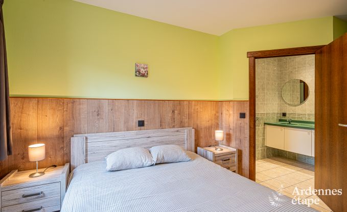 Spacious and comfortable holiday home for 16 people in Rochehaut, Ardennes.