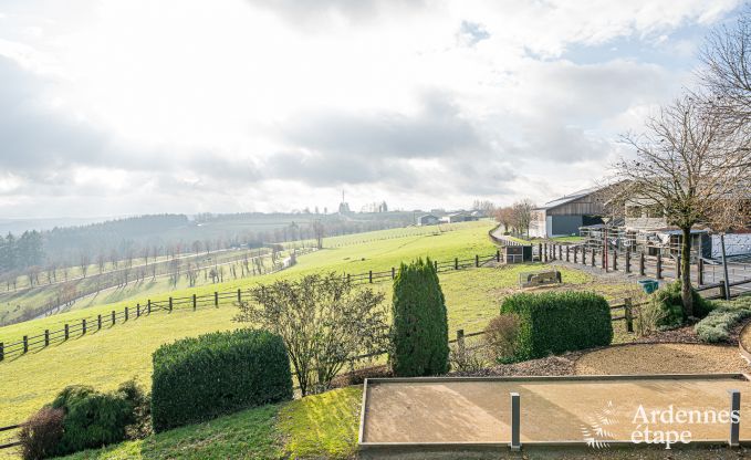 Spacious and comfortable holiday home for 16 people in Rochehaut, Ardennes.