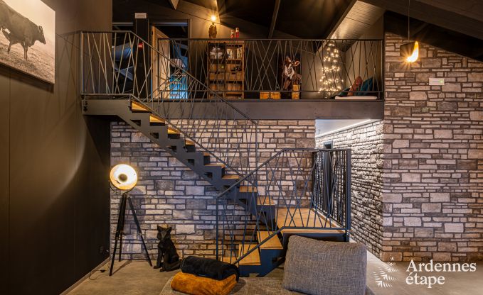 Modern villa in Rochehaut: spacious accommodation for 12 people with private garden and hot tub