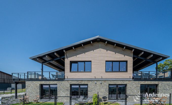 Modern villa in Rochehaut: spacious accommodation for 12 people with private garden and hot tub