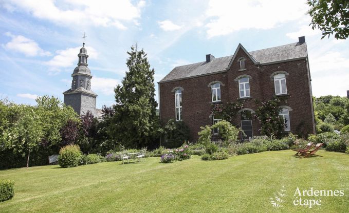 Holiday home in Saint-Hubert: haven of peace for 7 people in the Ardennes with private garden and family amenities