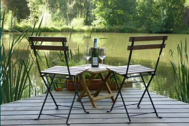 Remote chalet by pond in Saint-Hubert, Ardennes