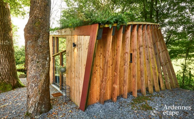 Remote chalet by pond in Saint-Hubert, Ardennes