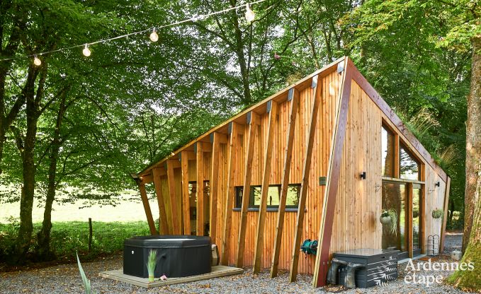 Remote chalet by pond in Saint-Hubert, Ardennes